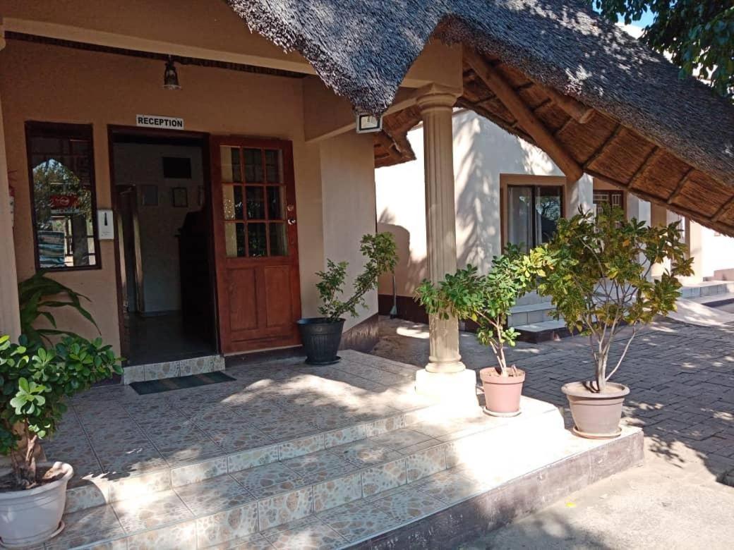 Nkanga Hotel Kasane Kültér fotó